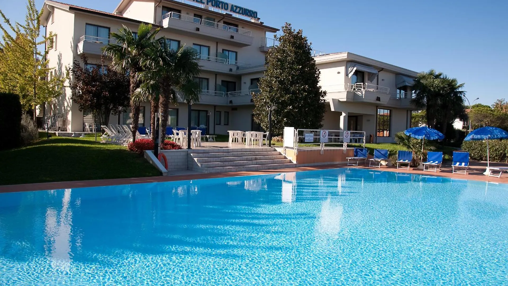 Hotel Porto Azzurro Sirmione 3*,