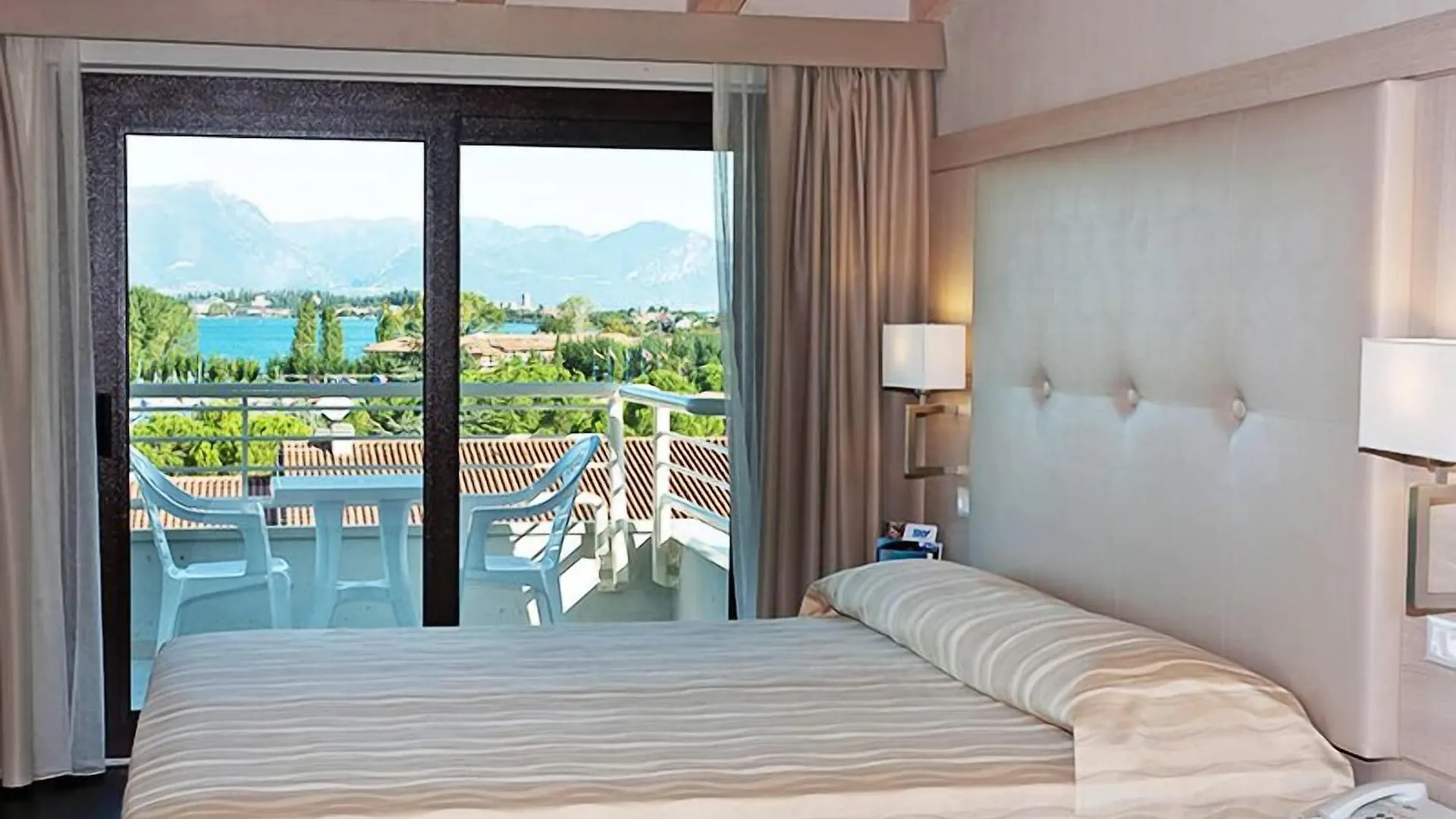 Hotel Porto Azzurro Sirmione Italie